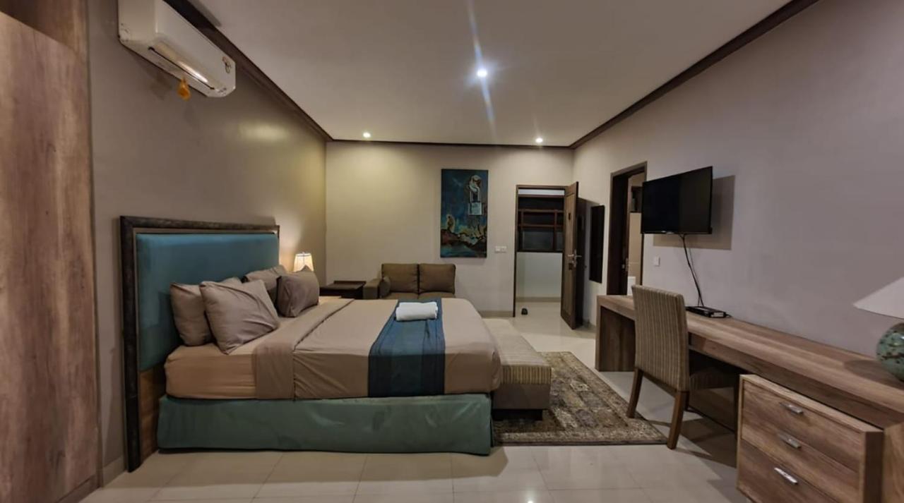 Puri Sabina Bed & Breakfast Jimbaran Exterior foto