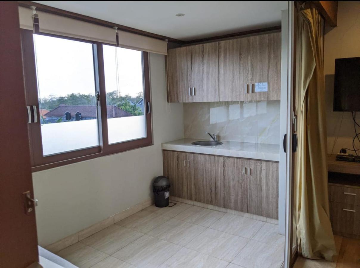 Puri Sabina Bed & Breakfast Jimbaran Exterior foto
